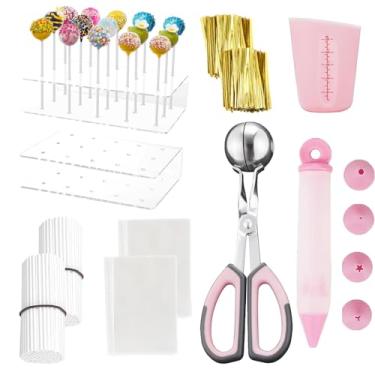 Imagem de 605 peças de kit pop de bolo, incluindo palitos de pirulito, copo medidor, sacos de petiscos, laços torcidos, caneta de decoração, bola de carne com alças e suporte de exibição, conjunto de pop maker