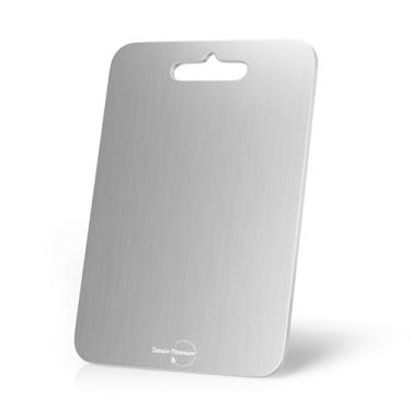 Imagem de DETEIN Tábua de corte de titânio 100% puro para cozinha 2 mm espessa, fácil de limpar, lavável na lava-louças, tábua de cortar dupla face para carne, legumes, frutas, acampamento, presente de