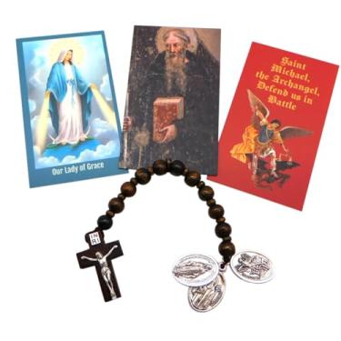 Imagem de Westmon Works Conjunto de terços católicos com contas de oração de madeira, pingentes de metal de São Miguel, São Bento e Nossa Senhora da Graça com pacote de três cartas sagradas, Madeira, Sem Pedra