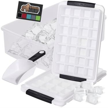 Imagem de GORILLA GRIP Bandeja empilhável de cubos de gelo e conjunto de balde para freezer, inclui 2 bandejas com tampa e pá, fácil de liberar, faz 56 cubos para coquetel de café refrigerante, kit de caixa à