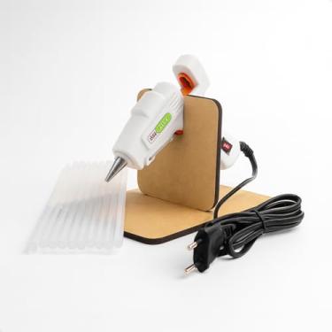 Imagem de Pistola de Cola Quente Branca 20W Bivolt com Bico Fino e Botão Liga/Desliga + Suporte MDF e 10 Bastões Finos 7mm × 30cm – Artesanato e DIY