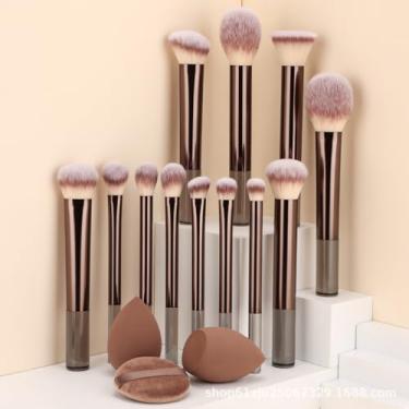 Imagem de Conjunto de 15 pincéis profissionais de maquiagem de cabo longo, incluindo pincel de delineador de sombra para cílios em pó, esponja redonda de maquiagem angular, triângulo redondo, ferramenta de