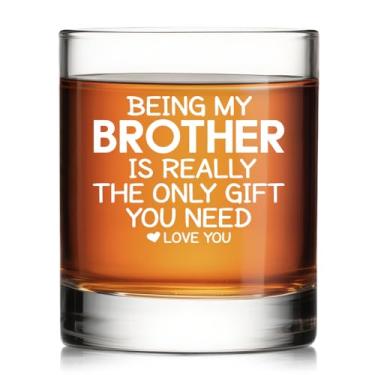 Imagem de Pishovi Being My Brother Is Really The Only Gift You Need Whisky Glass, presentes sarcásticos para irmão da irmã cunhado, presente de aniversário de Natal para adultos