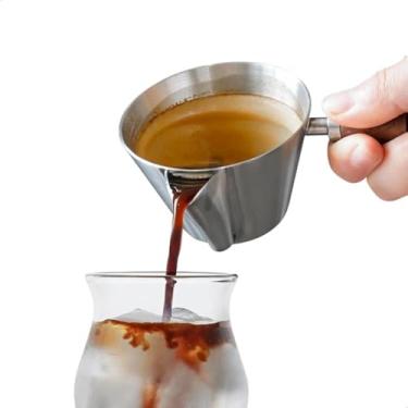 Imagem de watchget Copo de café expresso com filtro de óleo de 100 ml de 100 ml com cabo de madeira em aço inoxidável, copo medidor, jarra de café expresso com boca em forma de V para barista café casa