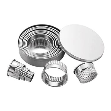 Imagem de Kit de Cortadores Redondos com Ranhuras Aço Inoxidável 12 Unidades para Biscoitos Bolo Mousse Moldes Alimentares Resistentes Caixa Armazenamento Fáceis Usar e Limpar