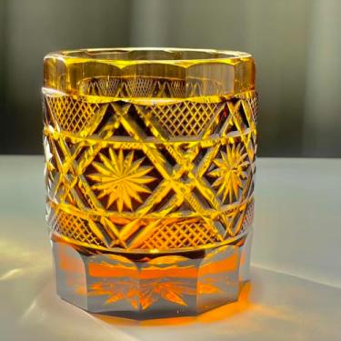 Imagem de suigetsu Copo de uísque de cristal japonês, padrão de cristal cortado, copos de coquetel de luxo (âmbar dourado vermelho)