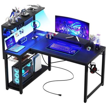 Imagem de Mesa Gamer de Fibra de Carbono em Formato de L, 43&quot; 109 cm com Luz LED, Suporte para Monitor, Tomadas, Ganchos para Fone de Ouvido e Mesa de
