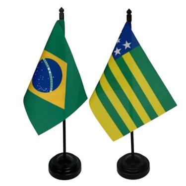 Imagem de Kit Bandeiras de Mesa Brasil e Goiás, 26cm Altura, 18x11cm, Tecido Oxford, Base Plástica, Decoração para Escritório, Eventos