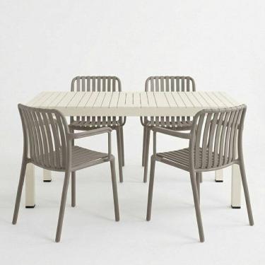Imagem de Kit 1 Mesa Creta 140x72cm e 4 Cadeira Tulum em Polipropileno Nude/Cinza