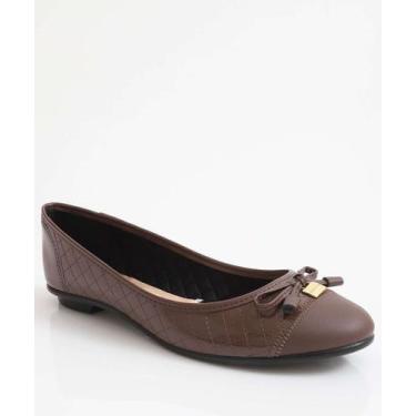 Imagem de Sapatilha Feminina Bico Redondo Verniz Moleca Marrom-34014, Marrom, 35