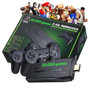 Imagem de Game stick 4k atualizado 20.000 jogos Smart Video game TV Stick , Game Retrô, Game pendrive, Console de Video game, 2.4G Wireless Gamepads Controlador 20.000 jogos 64GB Retro Classic, 2 controles sem fio