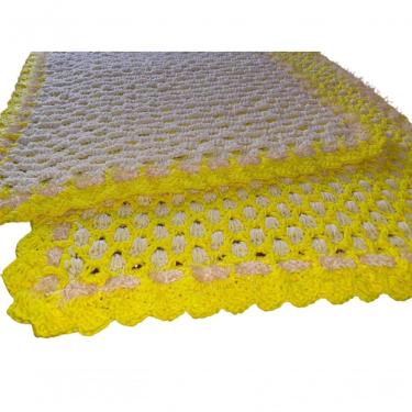 Imagem de Tapete Crochê Dupla Face Artesanal Amarelo E Branco