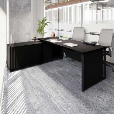 Imagem de Mesa Executiva 180cm com Armário Lateral e Caixa de Tomadas Corporate Preto