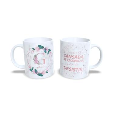 Imagem de Caneca Decorativa em Cerâmica com Flores Cor de Rosa e Verde, Frase Motivacional em Português, Design Floral, 325ml (g)