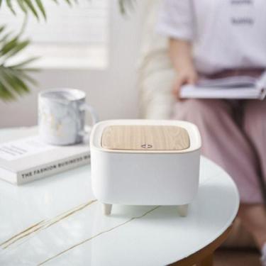 Imagem de Lixeira Com Pés de Madeira Moderna Com Tampa de Pressão Para Sala Banh