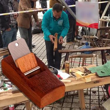 Imagem de Plaina manual de madeira para aparar e alisar precisos, ferramenta de madeira compacta DIY para projetos de carpintaria, design de madeira vermelha indonésia