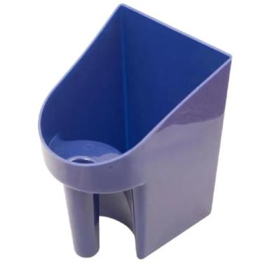 Imagem de Medidor de Ração para Cavalos, Plástico Azul Resistente, Capacidade 1,2kg, Design Ergonômico, Uso em Estábulos e Haras