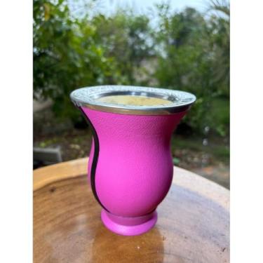 Imagem de Garrafa térmica colorida envolta em material sintético