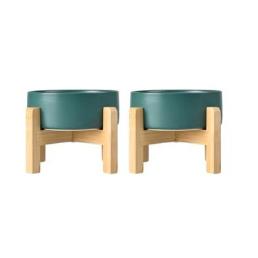 Imagem de SPUNKYJUNKY Conjunto de tigela de comida e água para cães de cerâmica Conjunto de 2 tigelas elevadas para cães, suporte de madeira antiderrapante, tigelas elevadas para alimentação de cães p