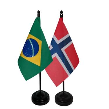 Imagem de Kit Bandeiras de Mesa Brasil e Noruega, Base e Haste em Plástico Preto, Tecido Oxford, Uma Face