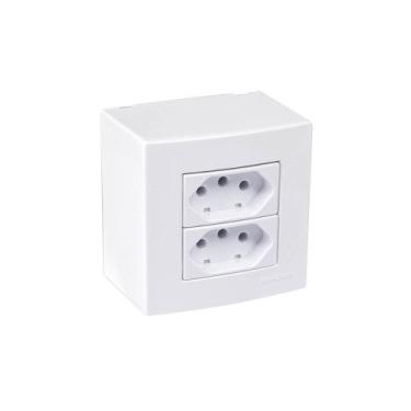 Imagem de Caixa de Sobrepor 75x75 com Tomada Dupla MarGirius Sleek 2P+T 10A Bran