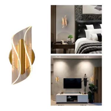 Imagem de Arandela Ala Led Acrilica Design Moderno Curva 7w 3 Em 1 Dourada 110V/