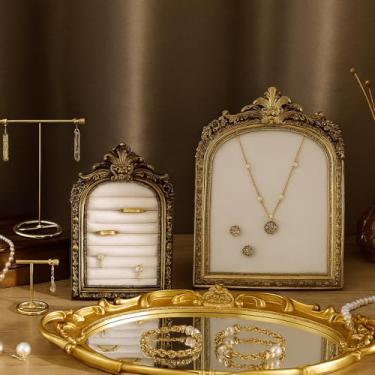 Imagem de Wonderjune Conjunto de 5 peças de joias vintage, inclui 1 moldura de joias, 1 suporte de anel, 1 bandeja espelhada e 2 suportes de brincos, adereços para fotografia, organizador de colar de prato