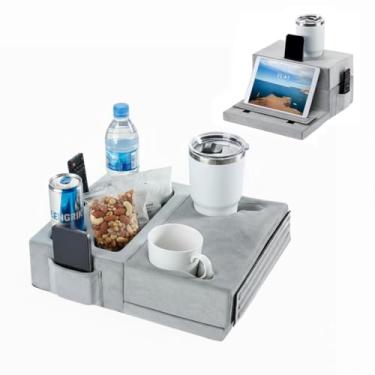 Imagem de Almofada de bandeja de suporte de copo de sofá - comporta bebidas, lanches, controles remotos e dispositivos - Porta-copos e bolsos de armazenamento para sofá, suporte de copo de cama (cinza)