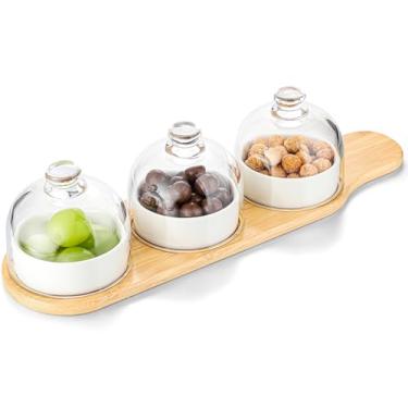 Imagem de Sailench Conjunto de servir batatas fritas e molhos, tigela de cerâmica com bandeja de bambu e tampas de vidro, tigelas de salsa para itens essenciais de hospedagem de festas, lanches, sobremesas e