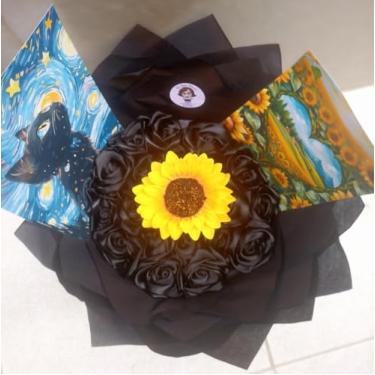 Imagem de Buquê de Rosas Eternas Van Gogh+Girassol(18 Rosas +2 Imagens) (Preto)
