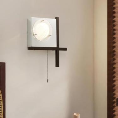 Imagem de Arandela de parede externa vintage em vidro, IP65 à prova d'água, em alumínio preto, para uso interno e externo, com cúpula de vidro em formato de gota, ideal para entradas e pátios.