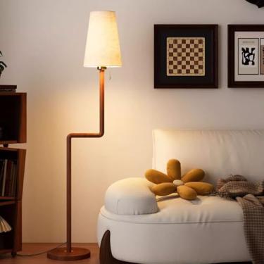 Imagem de Luminária de chão criativa e simples com cúpula de tecido, ideal para leitura em ambientes internos. Perfeita para cantos de salas de estar e quartos.