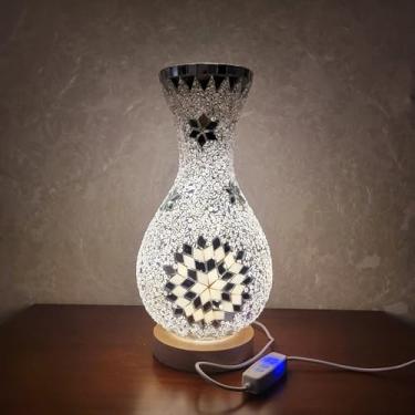 Imagem de Maimeili Lâmpada de vaso de mosaico turco retrô, candeeiro de mesa marroquino turco, vaso de vidro colorido feito à mão com base de madeira para flores, carregamento USB, luz decorativa para quarto