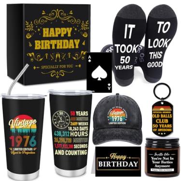 Imagem de Presentes de aniversário de 50 anos para homens, conjunto de presente de aniversário vintage 1976 para ele com copo, boné de beisebol, meias, abridor de garrafa, vela, chaveiro, cartão para homem de
