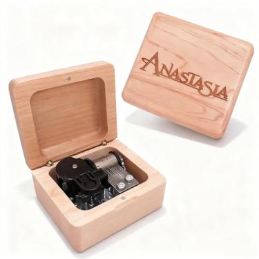 Imagem de Teykst Caixa de música de madeira feita à mão, design gravado, caixas musicais de bordo natural e nogueira, presentes para aniversário, Natal (Once Upon a Dezembro, Maple)