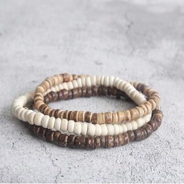 Imagem de Conjunto de 3 pulseiras de casca de coco lascas de madeira multicamadas para homens mulheres retrô pedra contas de madeira pulseira elástica ajustável masculina moda joia presente