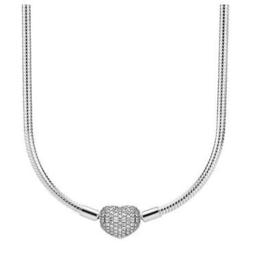 Imagem de Colar de 45cm em Banho Prata Fecho Coração Cravejado - Pulseiras e Ber