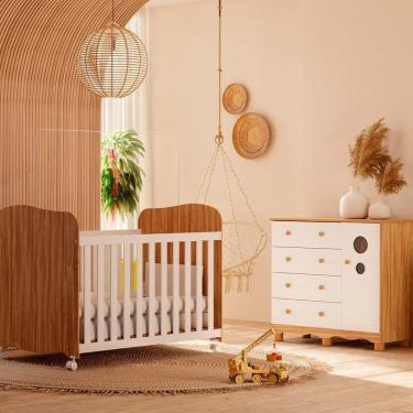 Imagem de Kit Berço Americano Infantil Duda Plus em MDF com Cômoda e Estrado Regulável Amêndoa e Branco