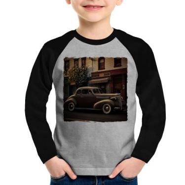 Imagem de Camiseta Raglan Infantil Carro antigo na cidade Manga Longa - Foca na 