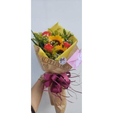 Imagem de Girassol com rosas - Gm  floricultura 