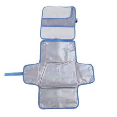 Imagem de TOPINCN Almofada Portátil para Troca de Fraldas, Tecido Oxford Com Isolamento de Urina Tapete para Troca de Bebês Com Bolso para Lenços Umedecidos, Viagem Leve e Dobrável Essencial para (Azul)