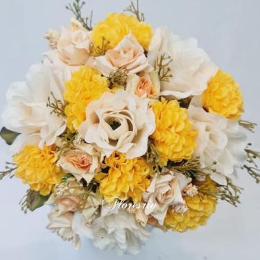 Imagem de Buquê de Noiva Artificial com Flores Coloridas para Casamento Civil ou Religioso(Cravo amarelo/Creme/Rosabranco)