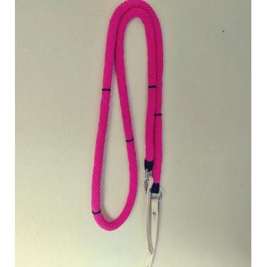 Imagem de Redea Rosa Em Lã Torcida Para Cavalo Ou Mula Luxo Montaria - Selaria F