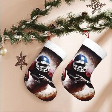 Imagem de Meias de Natal de futebol americano, meias grandes para pendurar na lareira com punho de pelúcia, enfeites de Natal para pendurar em família, decorações de Natal