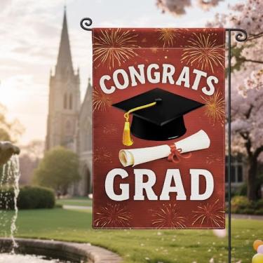 Imagem de Bandeira Congrats Grad Garden - Presente de formatura elegante de 30 x 45 cm, perfeito para celebrações e decoração de casa, vermelho
