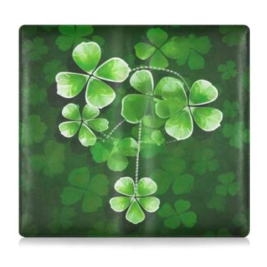 Imagem de Wassud Porta-cartão de registro e seguro de carro com corrente de trevo de quatro folhas, itens essenciais de carro para mulheres e homens, capa de acessórios para carteira de carro para documentos