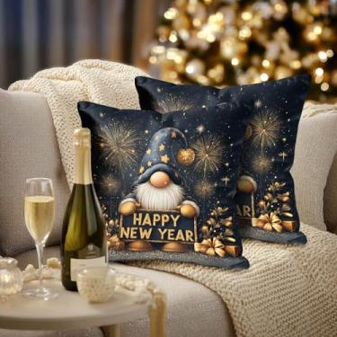 Imagem de HOMETITUTE Conjunto de 2 capas de almofada gnomo feliz ano novo 45,7 x 45,7 cm ouro preto fogos de artifício capas de almofada rústicas fazendas férias inverno fronhas para sofá sofá-cama decoração de