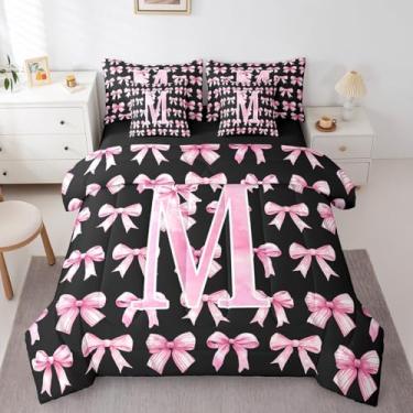 Imagem de Erosebridal Conjunto de cama infantil com letra M, rosa e preto, 7 peças, solteiro, para meninas, conjunto de edredom com laço coquete, princesa, estética, sonhador, monograma, cama fofa em uma bolsa