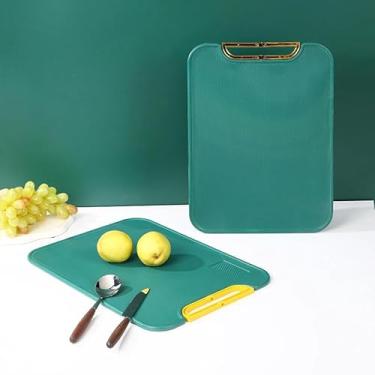 Imagem de Tábua de Corte Polietileno Antibacteriana – Resistente, Não Mancha, Ideal para Carne, Legumes e Cozinha Profissional – Alça Ergonômica – Fácil Limpeza – 34x28cm | Premium InoVibes