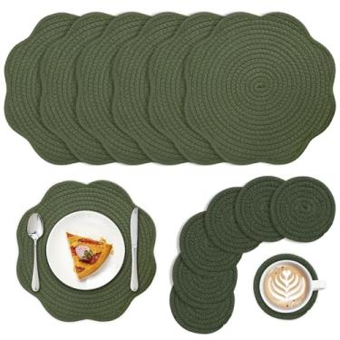 Imagem de Kuabiz Jogo americano de tecido, conjunto de 12 descansos americanos em forma de flor verde, porta-copos redondos feitos à mão com corda de algodão resistente ao calor para decoração de mesa de jantar